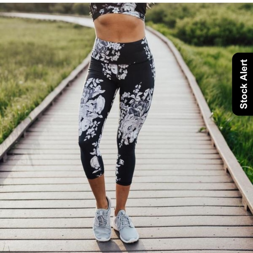 Albion Fit Antigua slate capri pants